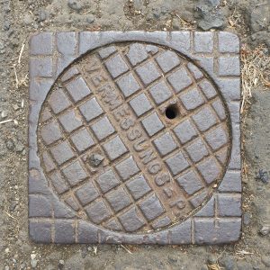 Abdeckung Vermessungspunkt in Goslar